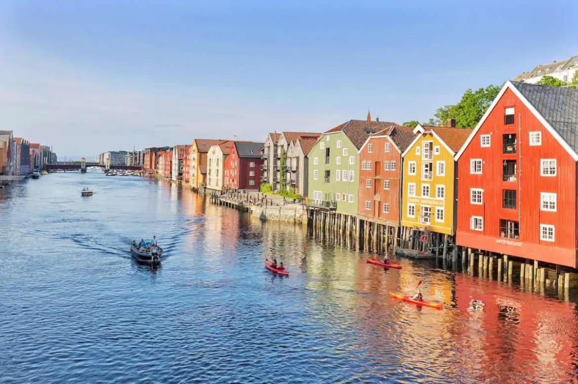 Central Big And Bright Resting Place Trondheim Exterior foto